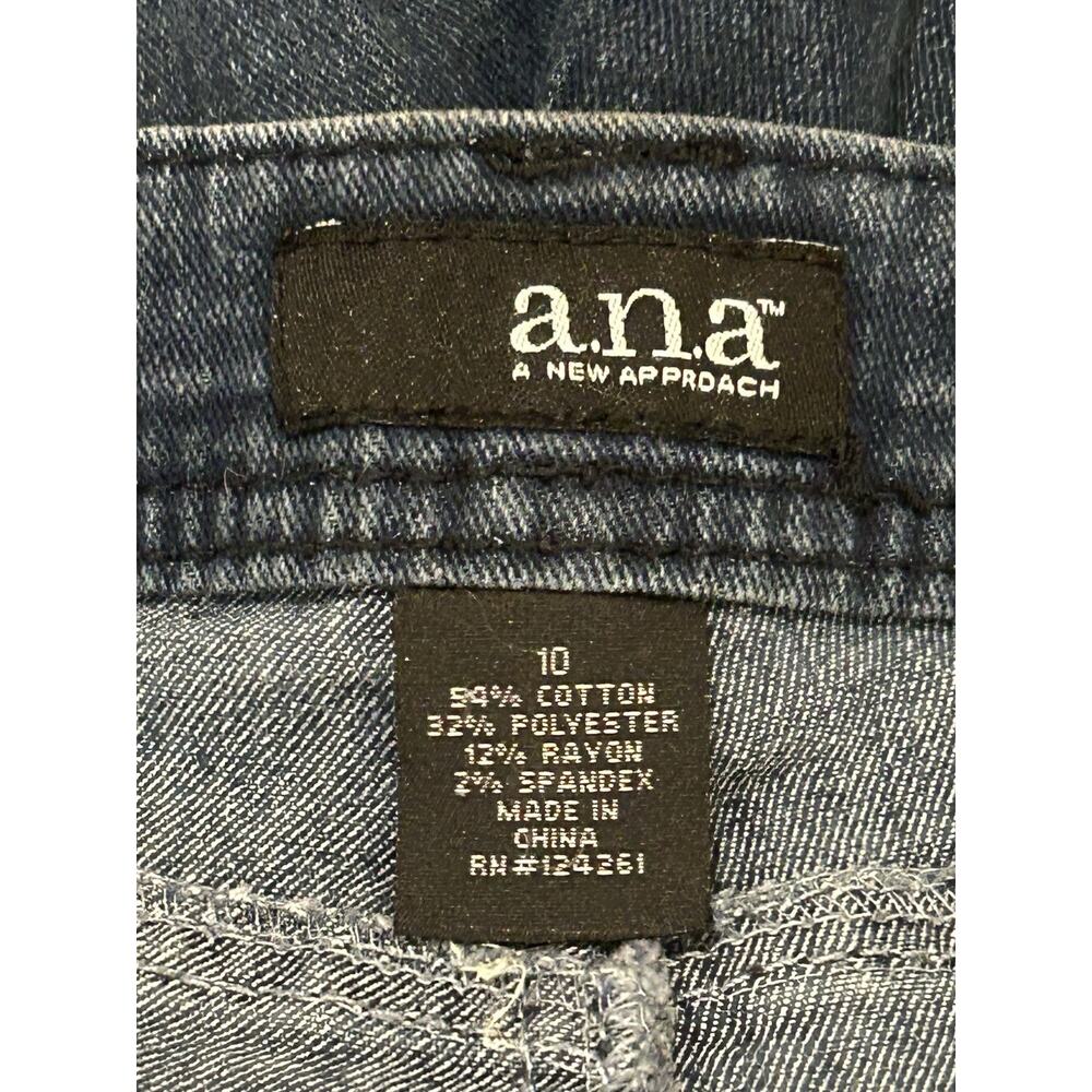 a.n.a. Bermuda Shorts Women's size 10 Denim Jeans - Picture 3 of 3